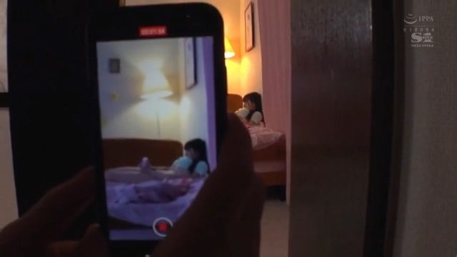 Ngintip Adik Lagi Colmek di Kamar